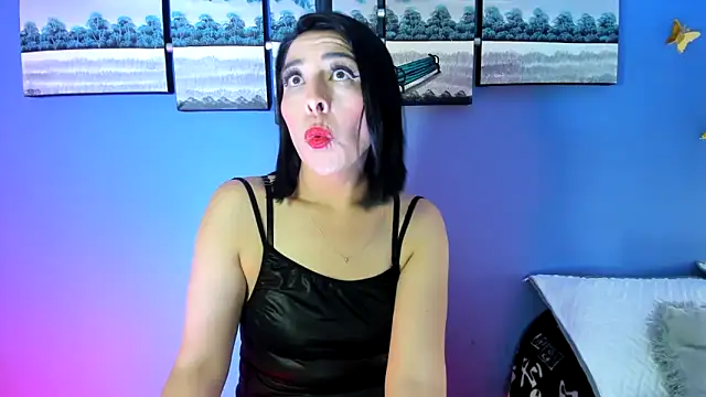 Snapshot of AdelleLennox_cg chatting on 02.10.25 AdelleLennox cg online show from 02.10.25