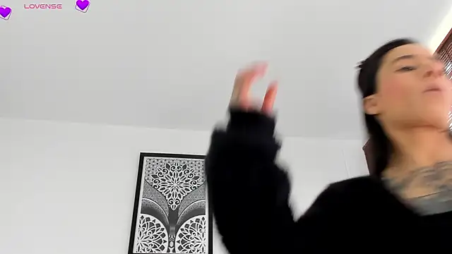 Snapshot of VeronicaTonu chatting on 02.02.26 VeronicaTonu online show from 02.02.26