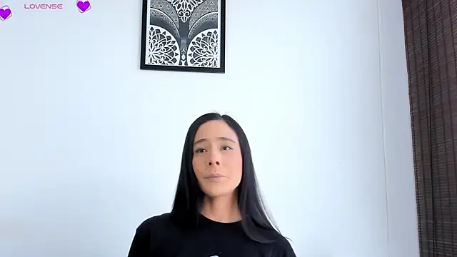 Snapshot of VeronicaTonu chatting on 02.14.26 VeronicaTonu online show from 02.14.26