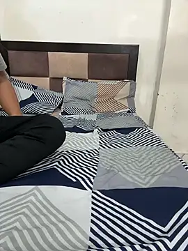 Snapshot of AASHI66 chatting on 02.11.25 AASHI66 online show from 02.11.25