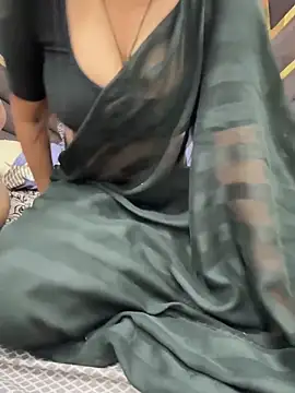 Snapshot of AASHI66 chatting on 09.21.25 AASHI66 online show from 09.21.25