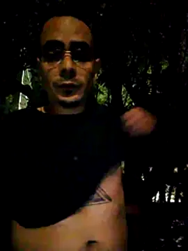 Snapshot of FeloBad chatting on 05.26.26 FeloBad online show from 05.26.26