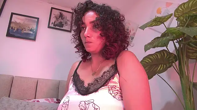 Snapshot of amber_demons2021 chatting on 09.27.25 amber demons2021 online show from 09.27.25