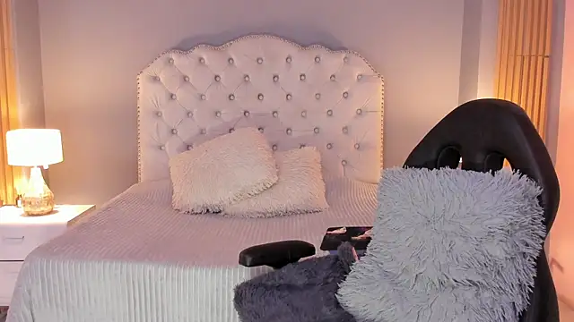 RamonaSimons online show from 09.26.25