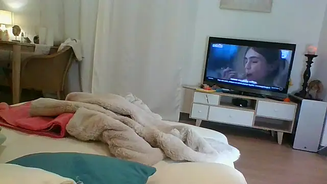 lyajoliee online show from 01.04.25