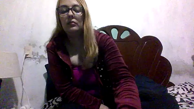 Samanthat33 online show from 09.23.25