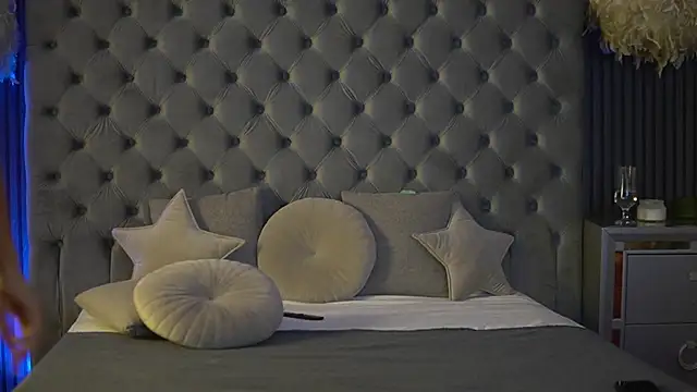 AmelyNoir online show from 09.23.25