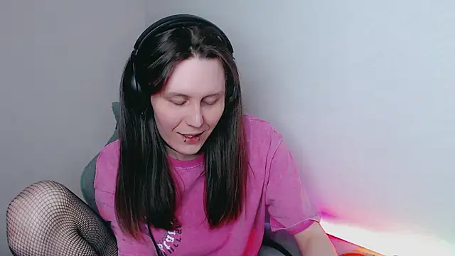 Snapshot of tracy_cooper chatting on 01.11.25 tracy cooper online show from 01.11.25