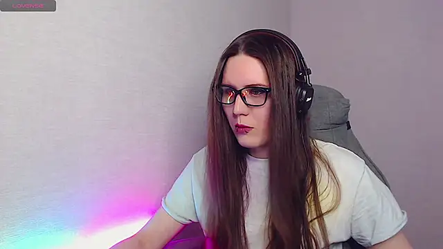 Snapshot of tracy_cooper chatting on 11.21.25 tracy cooper online show from 11.21.25