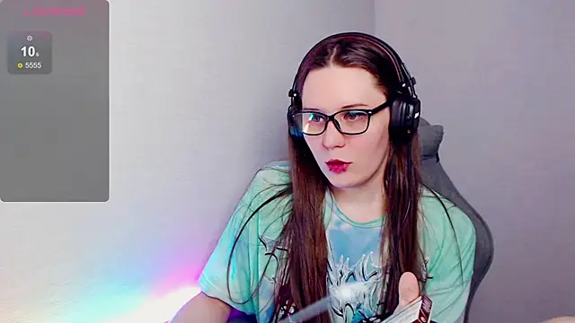 Snapshot of tracy_cooper chatting on 11.30.25 tracy cooper online show from 11.30.25