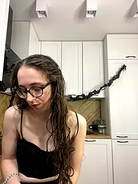 MartiniiSelenna online show from 10.29.25