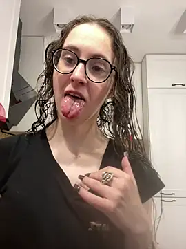 Snapshot of MartiniiSelenna chatting on 02.04.26 MartiniiSelenna online show from 02.04.26