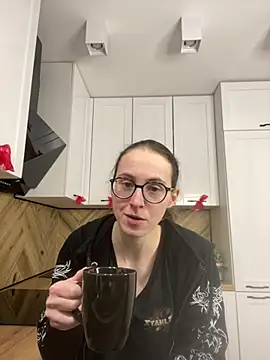 Snapshot of MartiniiSelenna chatting on 02.05.26 MartiniiSelenna online show from 02.05.26