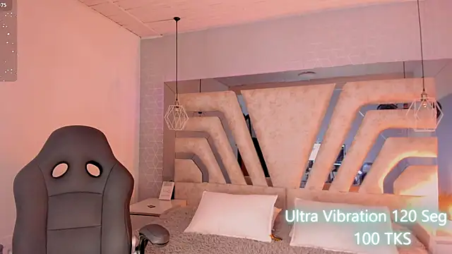 AngelineHeet online show from 09.26.25