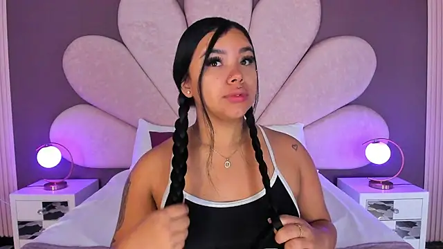 MarianaGarciaa   online show from 02.21.26