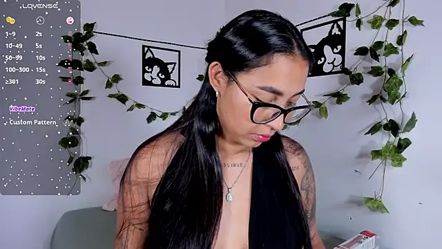 melanieecox online show from 09.24.25