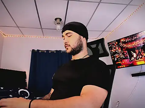 Sebas-hott online show from 12.17.25