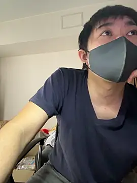 Snapshot of kentyken chatting on 10.02.25 kentyken online show from 10.02.25