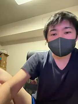 Snapshot of kentyken chatting on 10.10.25 kentyken online show from 10.10.25