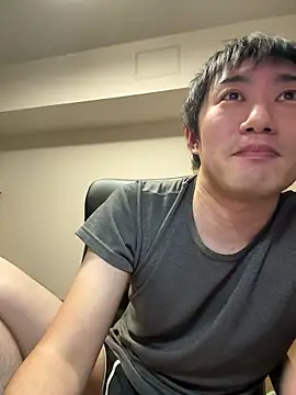 Snapshot of kentyken chatting on 10.15.25 kentyken online show from 10.15.25