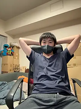 Snapshot of kentyken chatting on 10.21.25 kentyken online show from 10.21.25