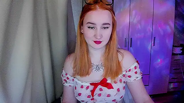 Snapshot of KeiraNight chatting on 05.03.26 KeiraNight online show from 05.03.26
