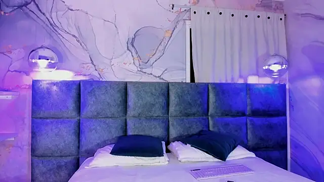 Snapshot of sabrinamilani chatting on 09.13.25 sabrinamilani online show from 09.13.25