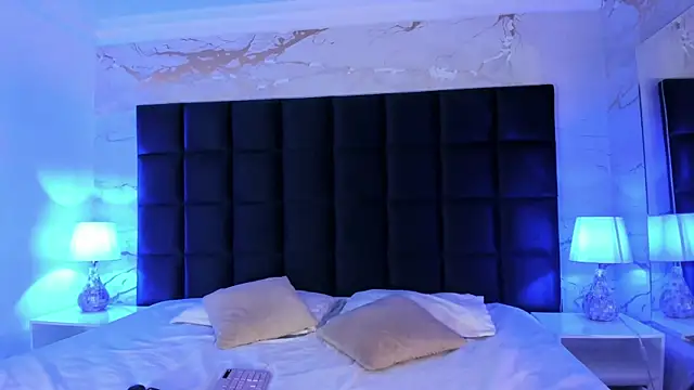 Snapshot of sabrinamilani chatting on 10.04.25 sabrinamilani online show from 10.04.25