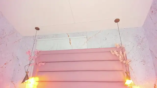 Snapshot of sabrinamilani chatting on 10.23.25 sabrinamilani online show from 10.23.25