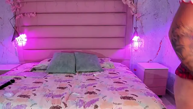 Snapshot of sabrinamilani chatting on 12.20.25 sabrinamilani online show from 12.20.25