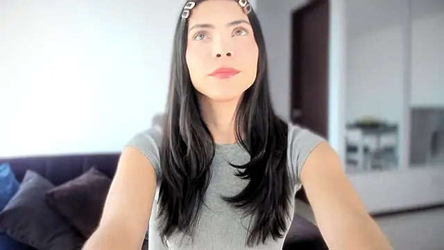 angelturned001 online show from 09.11.25