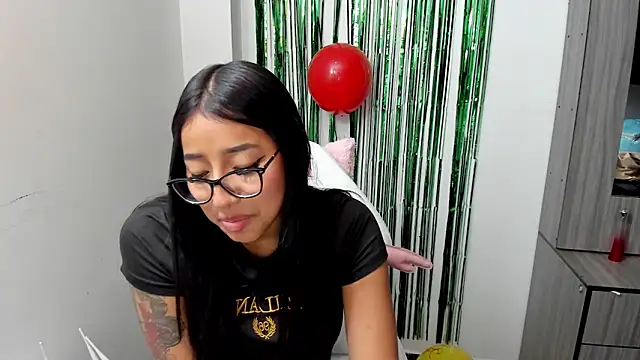 isa bellaa0 online show from 12.25.24