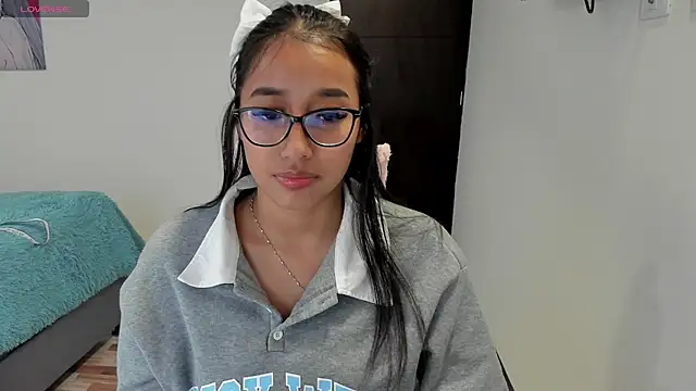 isa bellaa0 online show from 02.18.25