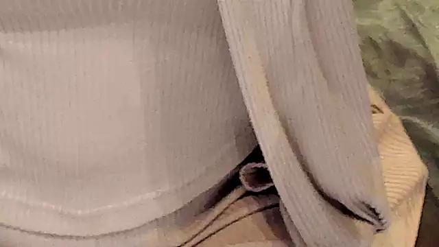 IceDanielles online show from 10.04.25