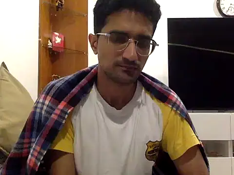Snapshot of Carmelia10 chatting on 01.08.25 Carmelia10 online show from 01.08.25