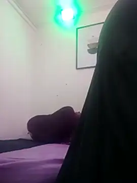 Snapshot of Wife_sexxx chatting on 12.28.24 Wife sexxx online show from 12.28.24