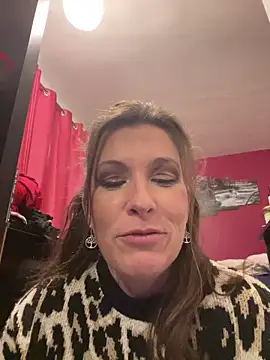 Lwhite1 online show from 10.16.25