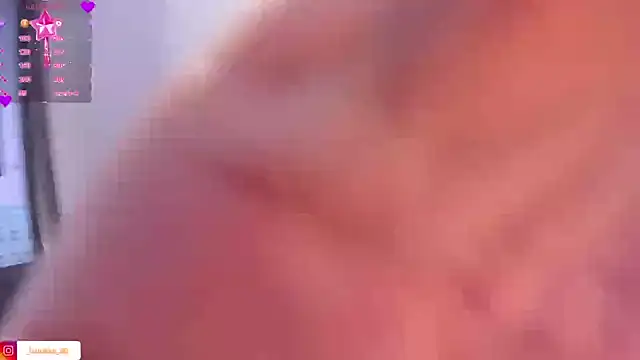 Snapshot of evelyn_23 chatting on 02.14.26 evelyn 23 online show from 02.14.26