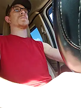 Snapshot of REDHAMMER_ chatting on 09.25.25 REDHAMMER online show from 09.25.25