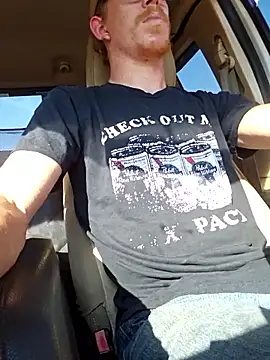 Snapshot of REDHAMMER_ chatting on 10.16.25 REDHAMMER online show from 10.16.25