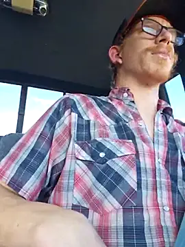 Snapshot of REDHAMMER_ chatting on 02.26.26 REDHAMMER online show from 02.26.26