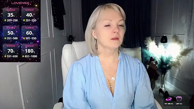 Juarnea online show from 12.18.25