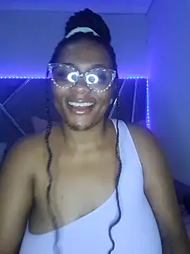 Snapshot of CocoBootyyy chatting on 02.20.25 CocoBootyyy online show from 02.20.25