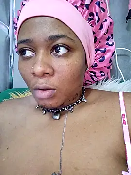 Snapshot of CocoBootyyy chatting on 11.21.25 CocoBootyyy online show from 11.21.25