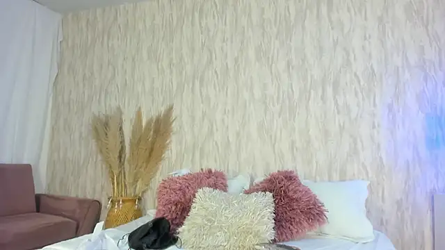 Snapshot of emily_parkerr chatting on 12.03.24 emily parkerr online show from 12.03.24