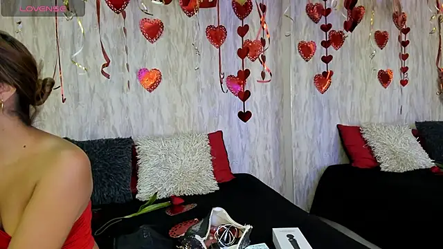 Snapshot of emily_parkerr chatting on 02.12.25 emily parkerr online show from 02.12.25