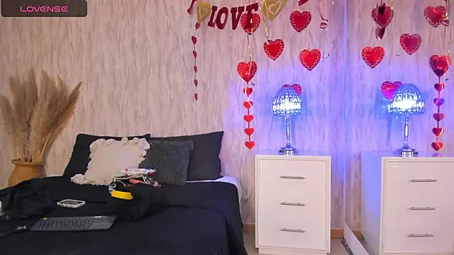 Snapshot of emily_parkerr chatting on 02.25.25 emily parkerr online show from 02.25.25