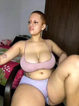 Snapshot of Charlotee_ chatting on 09.13.25 Charlotee  online show from 09.13.25