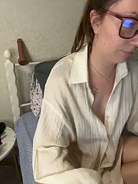 Snapshot of BeatriceTender chatting on 05.30.26 BeatriceTender online show from 05.30.26
