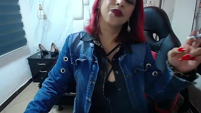 Anabella Thompson online show from 03.21.25